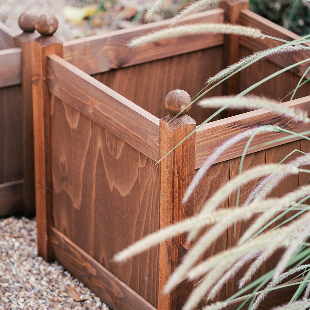 Classic wooden planter - chestnut