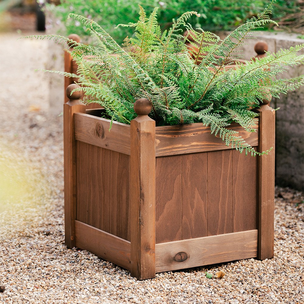 Classic wooden planter - chestnut