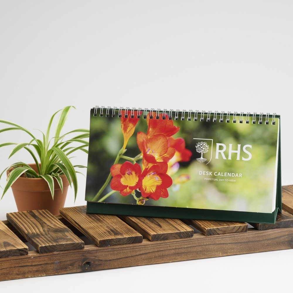 RHS perpetual desk calendar