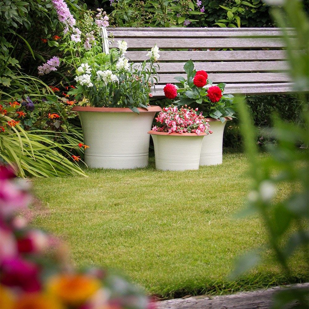 Ivory flared planter