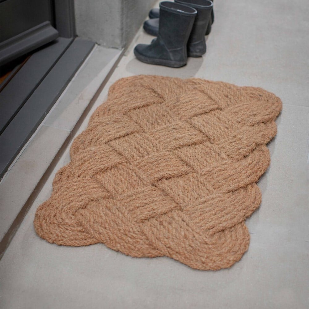 Woven knot coir doormat