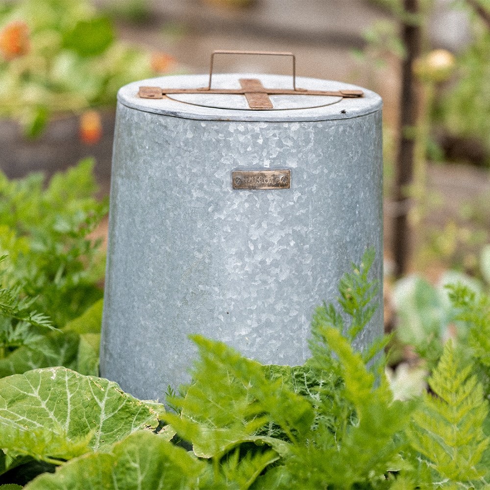 Composter with scoop