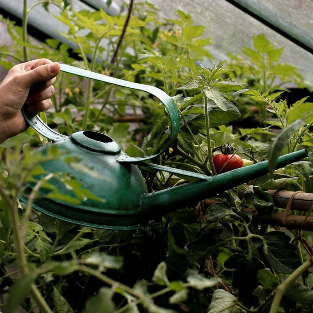 Vintage style watering can - green