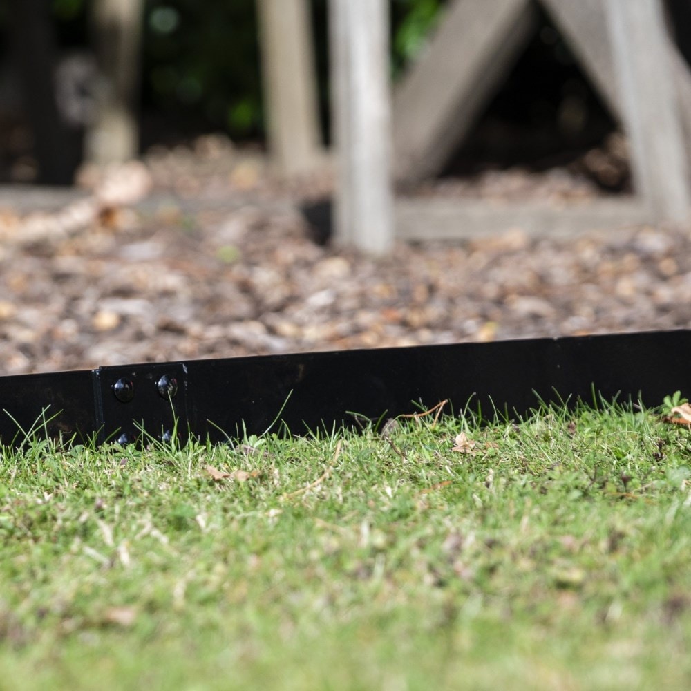 Powder coated steel flexible garden edging - black