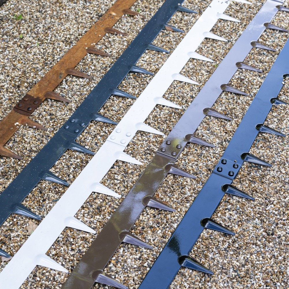 Powder coated steel flexible garden edging - black