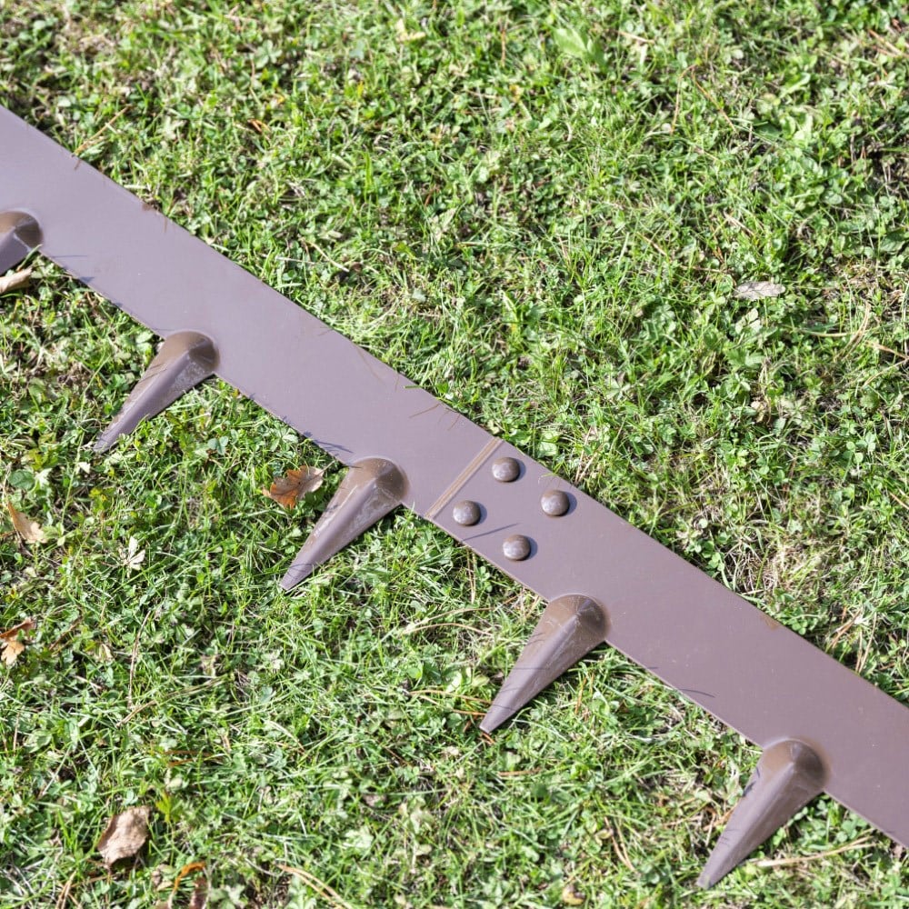 Powder coated steel flexible garden edging - brown