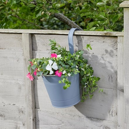 Hanging metal pot planter - charcoal