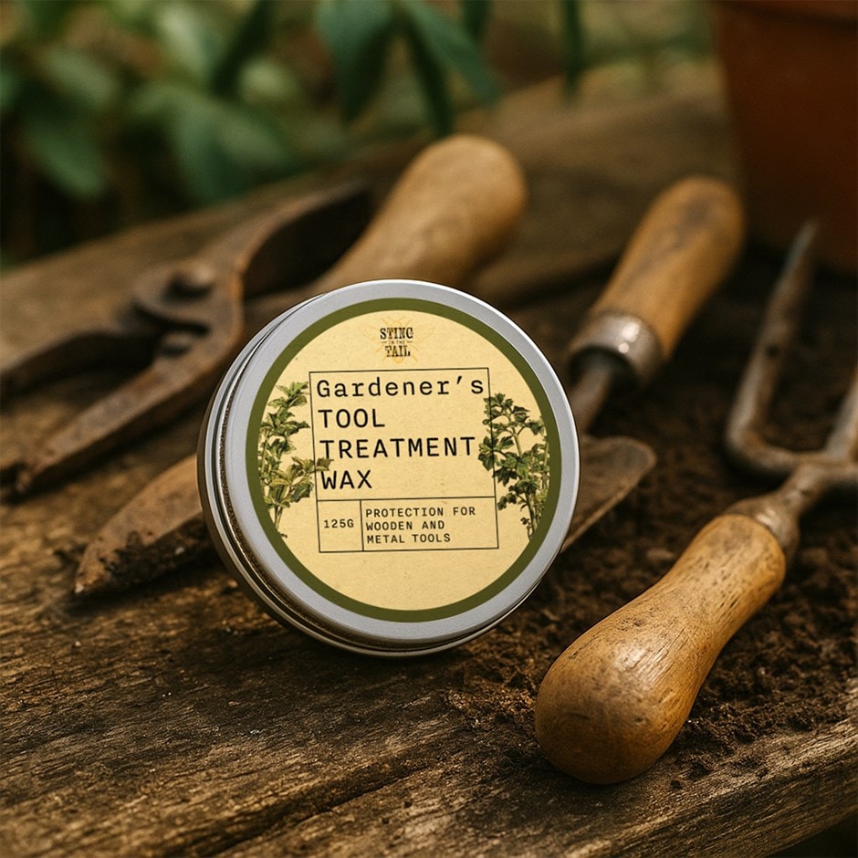 Gardener's tool treatment wax