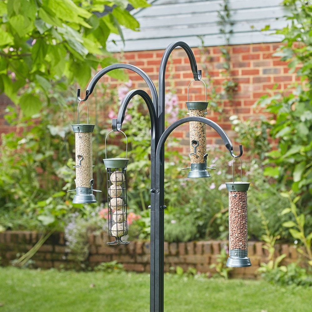 Four way garden hanger for bird feeders & hanging baskets
