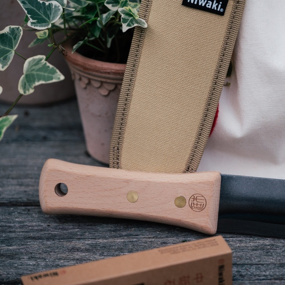 Niwaki hori hori, sheath & sharpening stone gift set