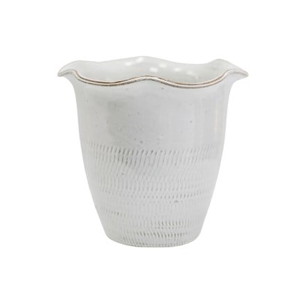 Scalloped edge plant pot - white