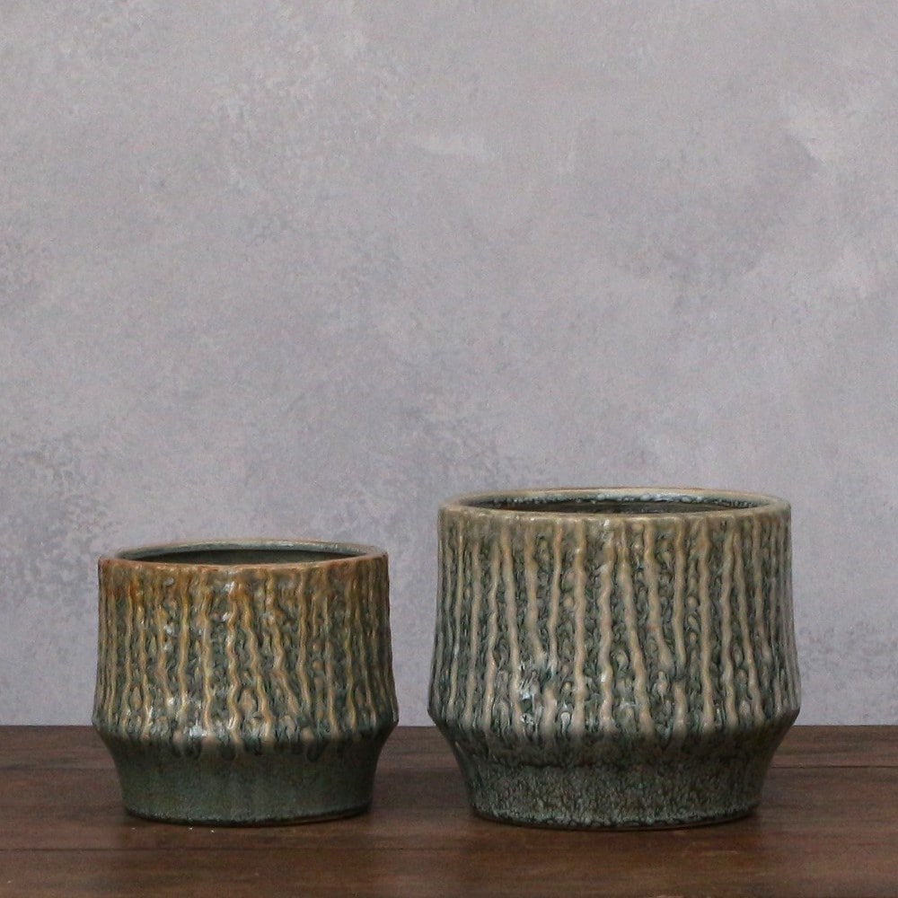 Glazed ribbed plant pot - blue & ivory