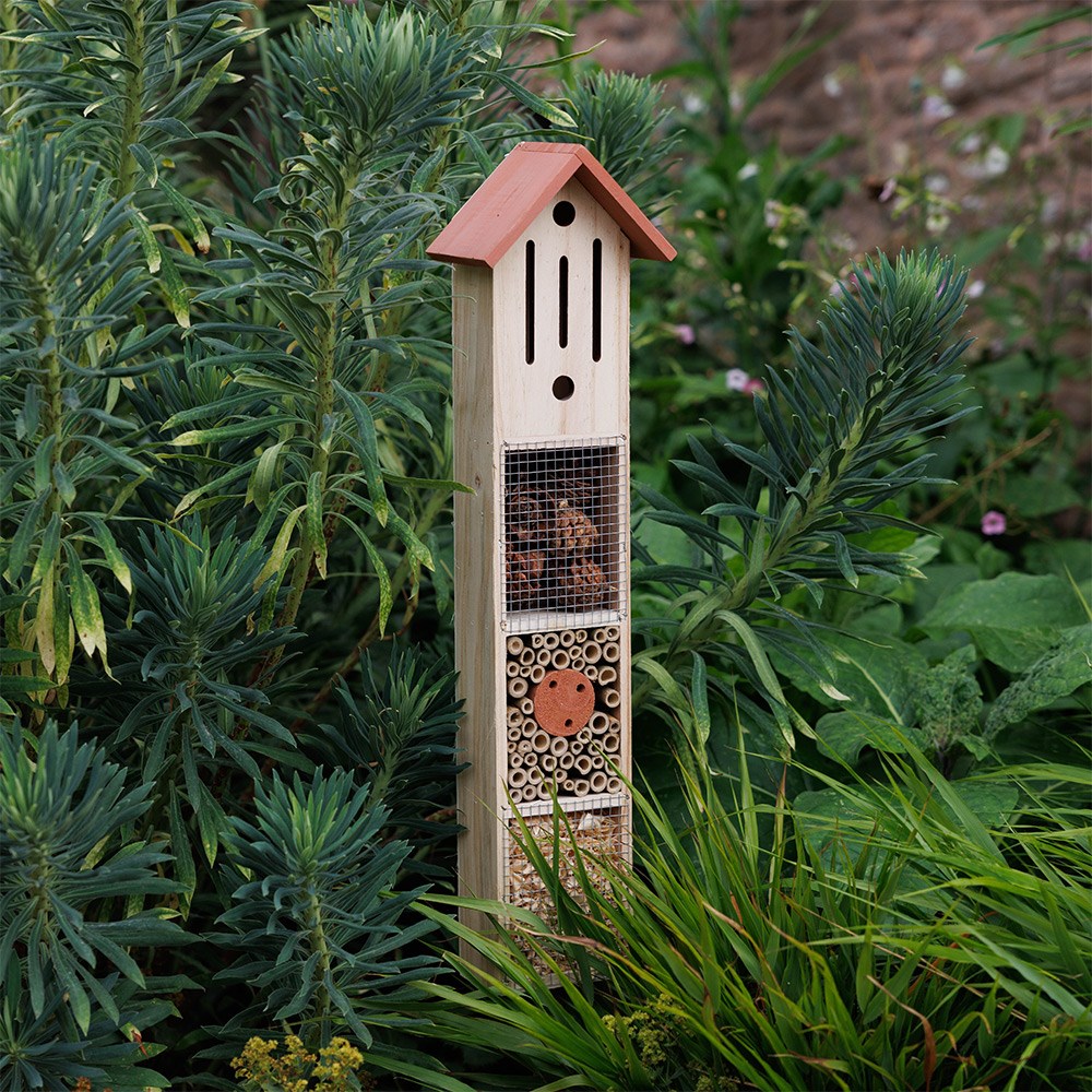 Insect hotel with stake - rust
