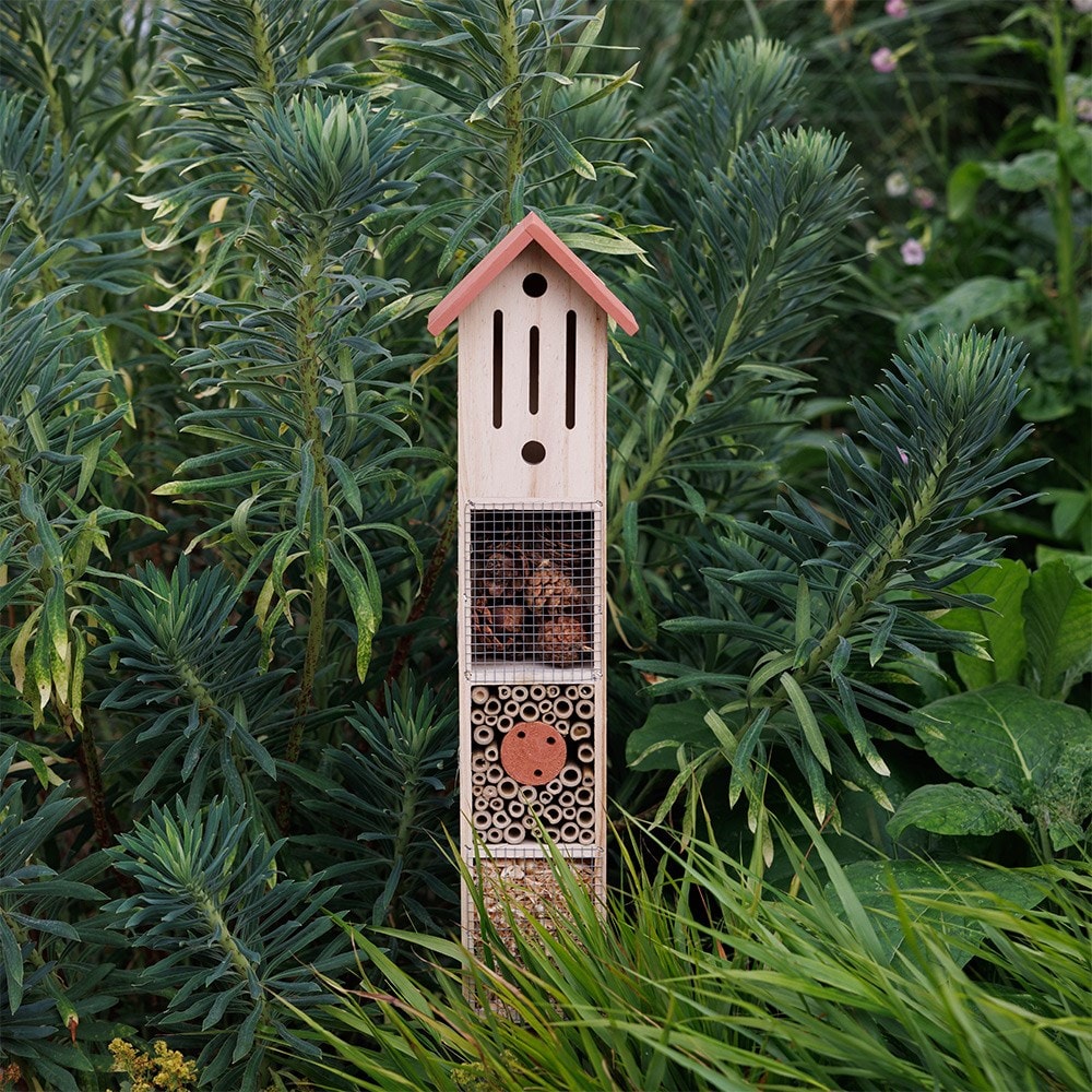 Insect hotel with stake - rust