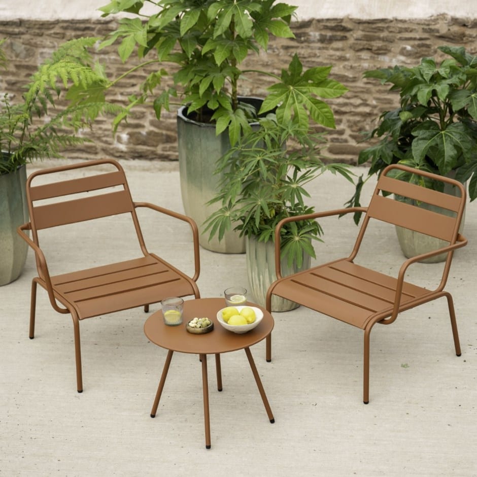 Terracotta metal lounge chair set