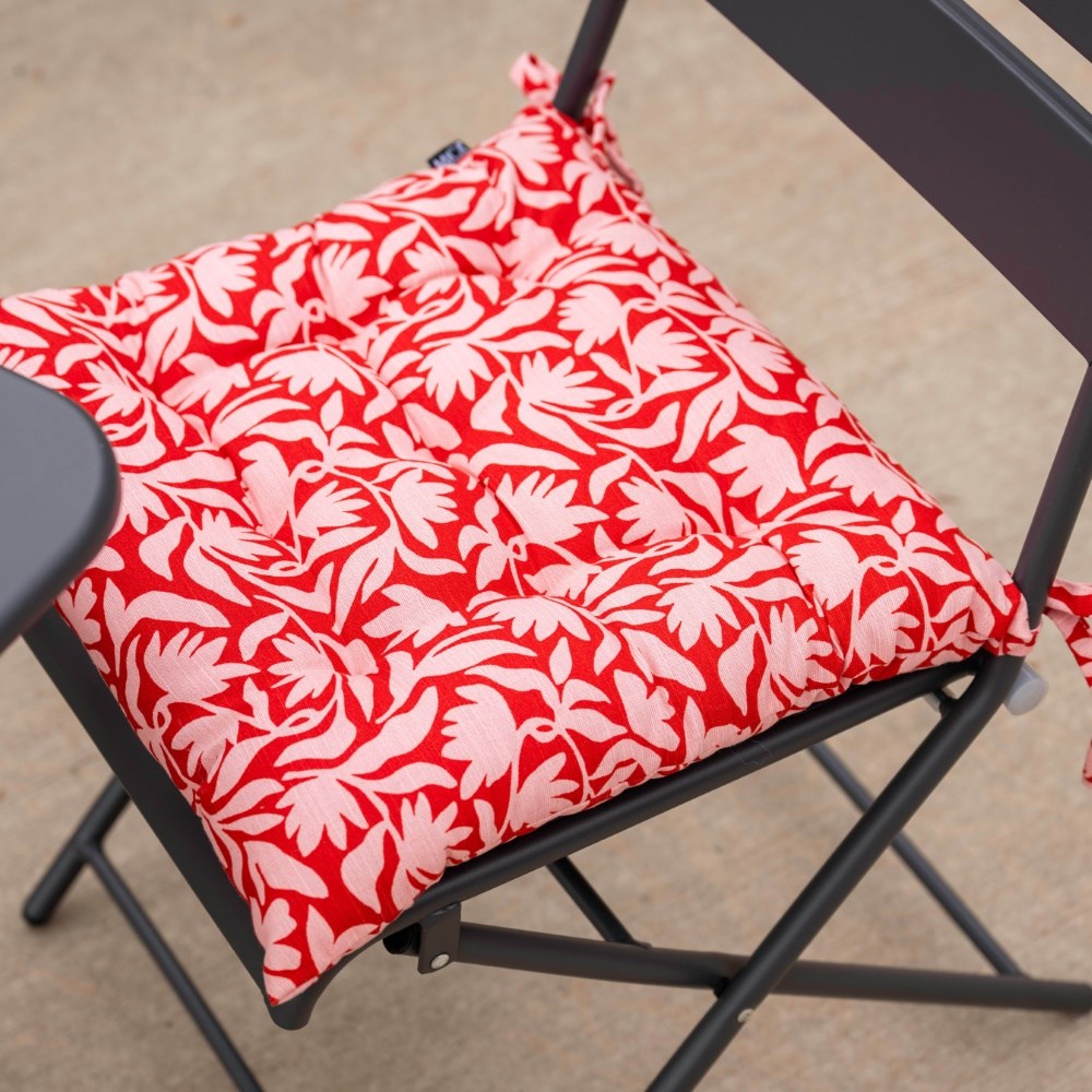 Red printed seat pad