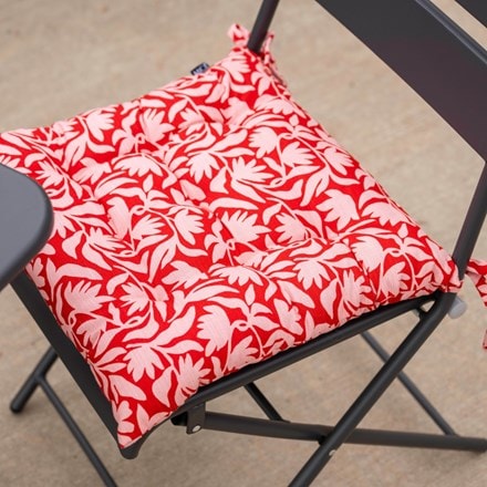 Red printed seat pad