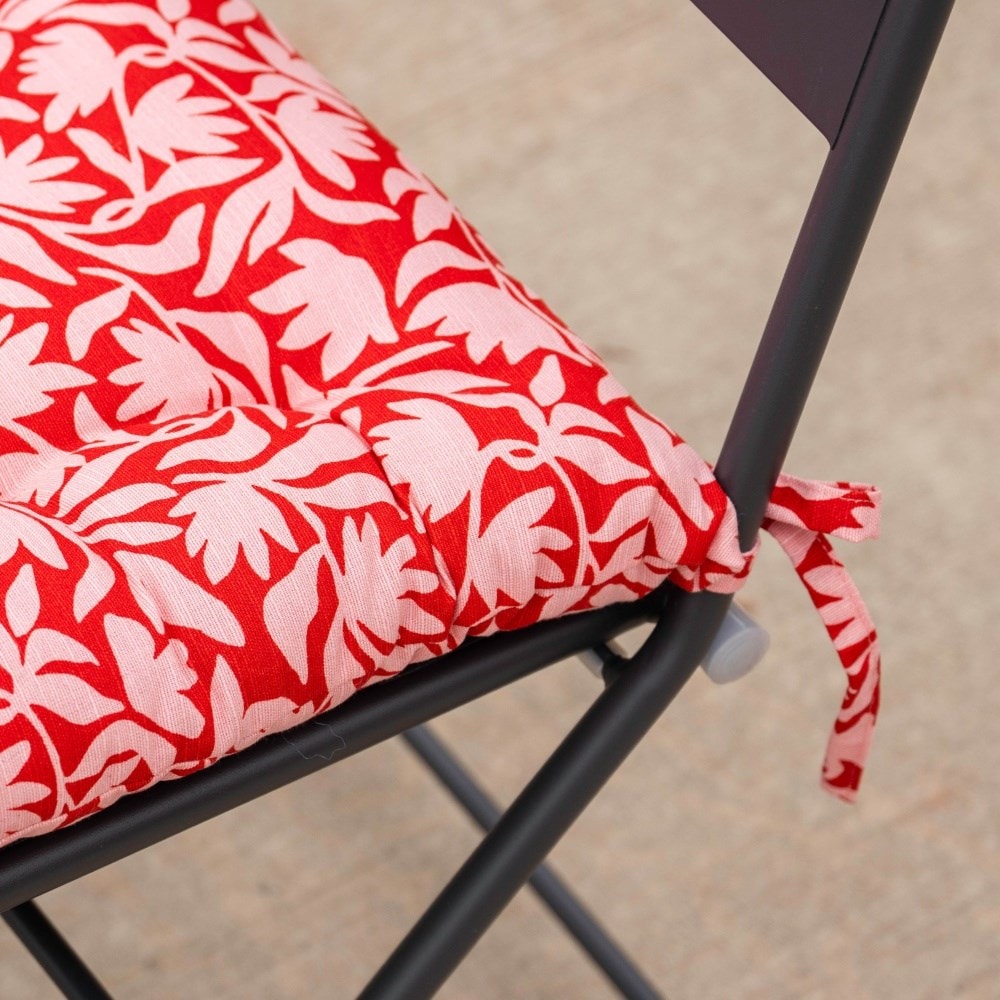Red printed seat pad