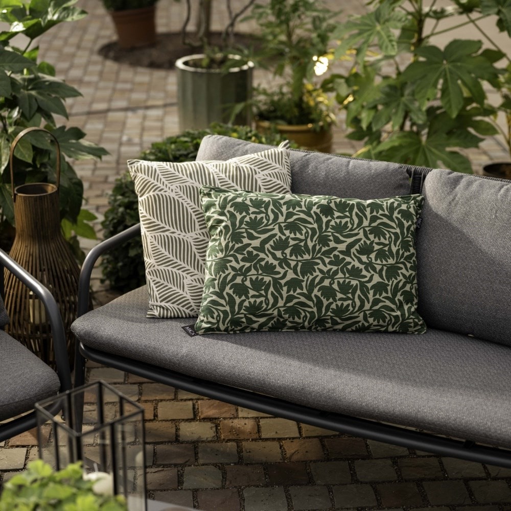 Leaf printed cushion