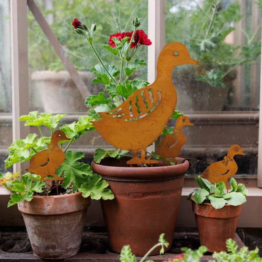 Duck and duckling stakes