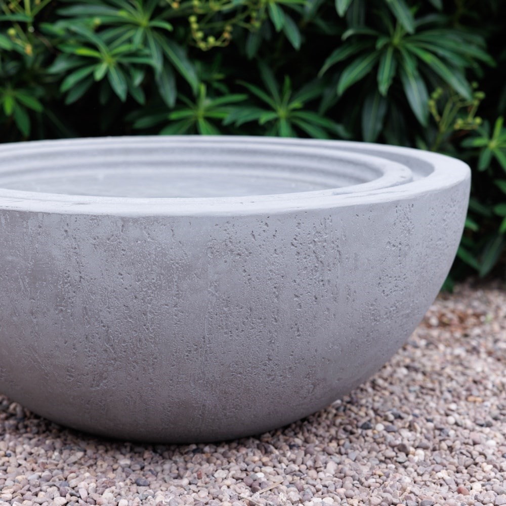 Stone effect bowl water feature