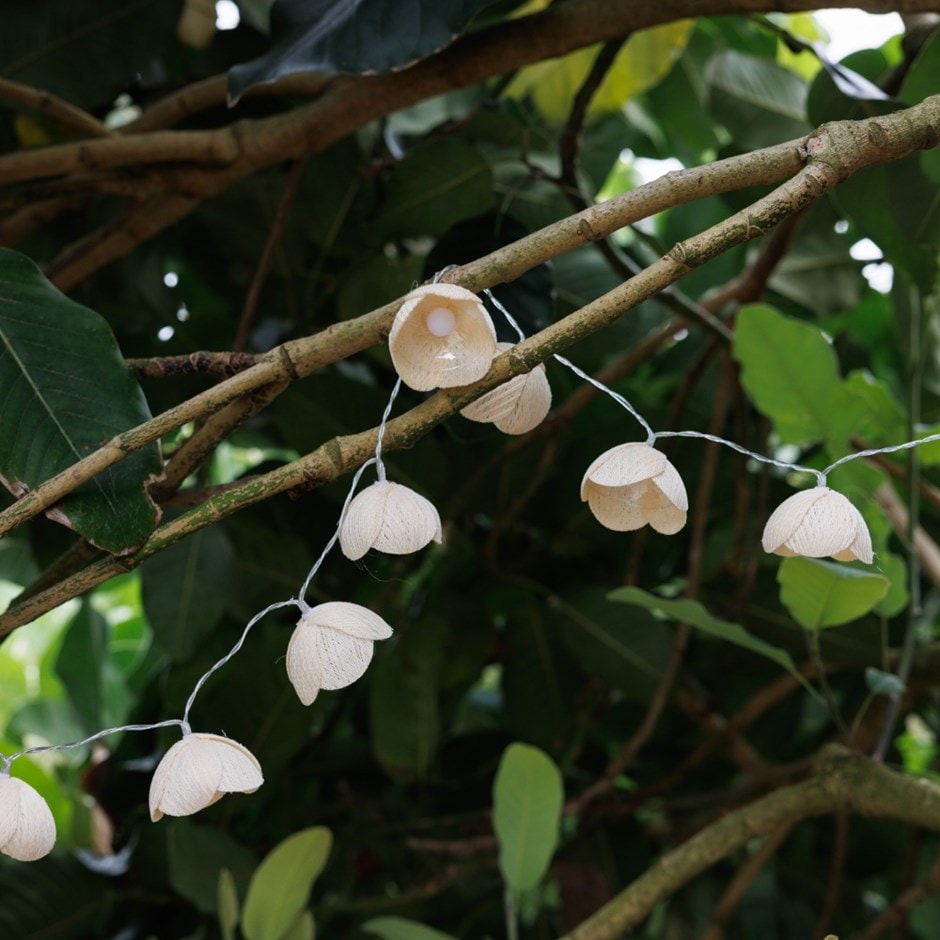 Floral string lights - white
