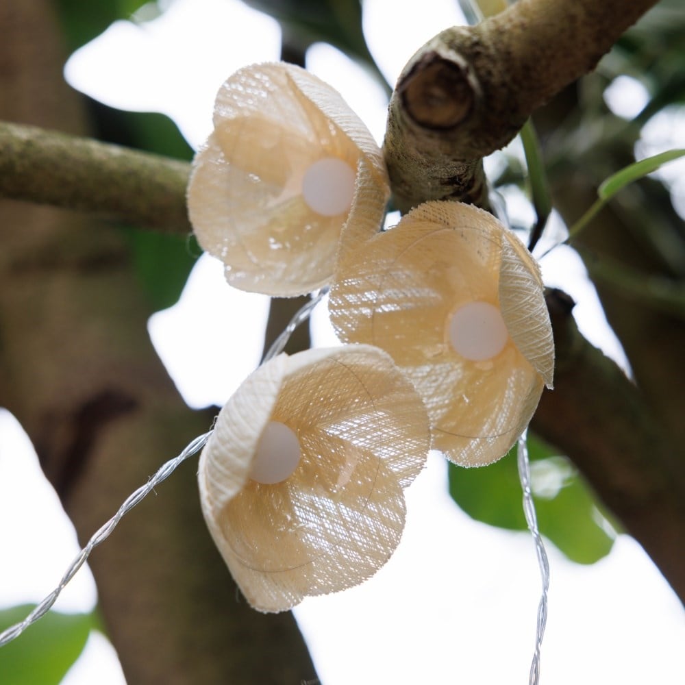 Floral string lights - white
