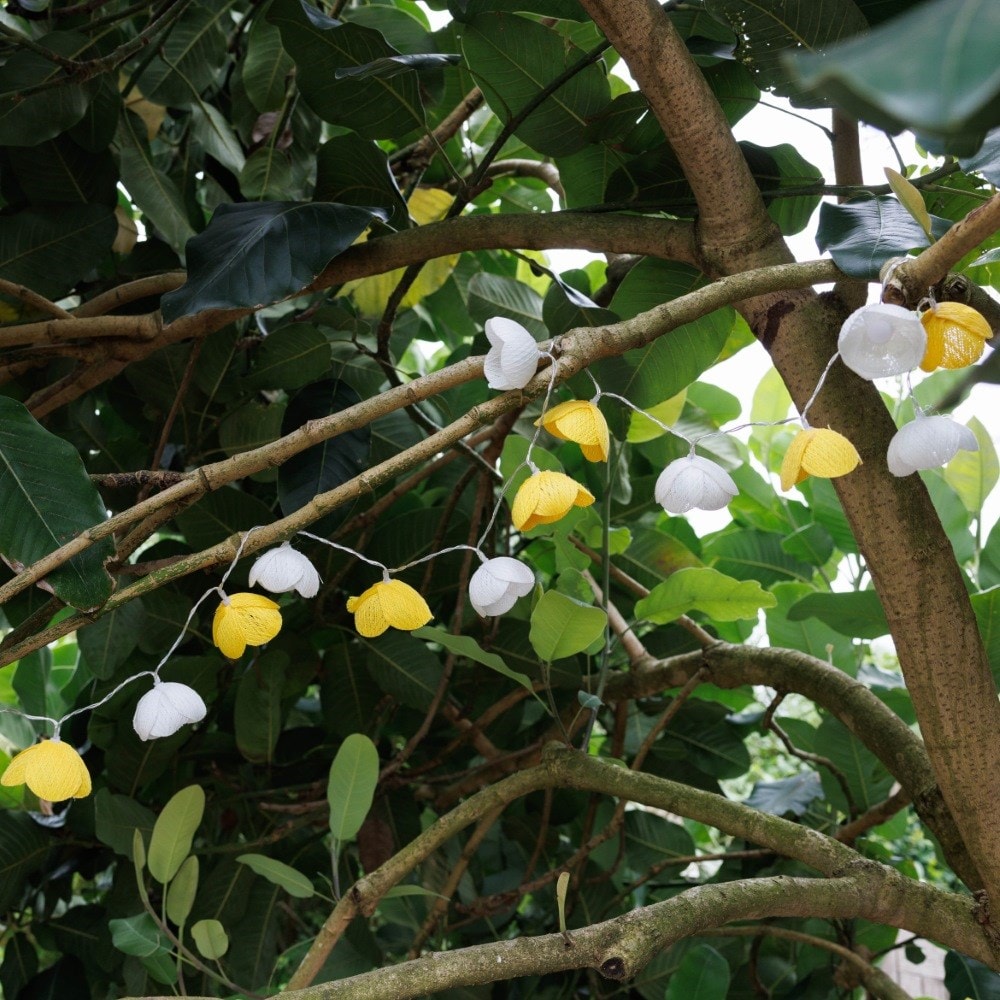 Floral string lights - white and yellow