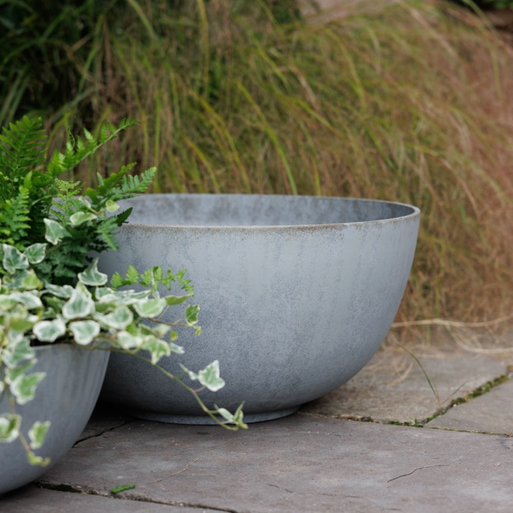 Stone effect bowl planter
