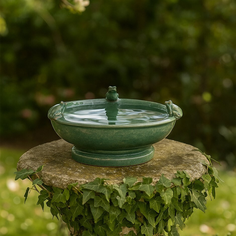 Ceramic glazed standing bird bath - marble green 