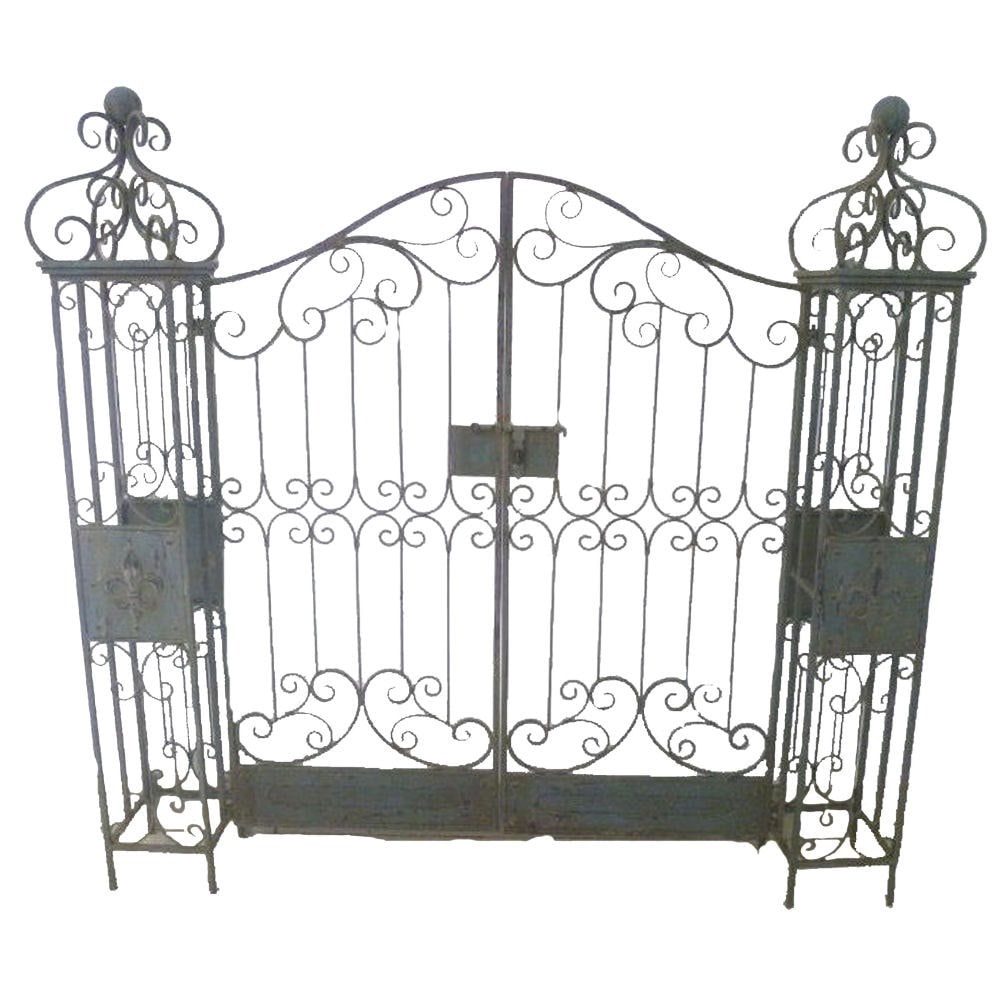 Antique garden gate - verdigris