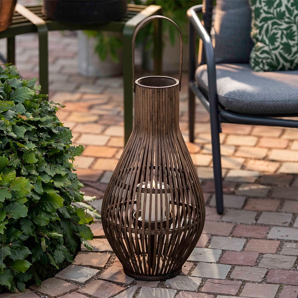 Tapered bamboo lantern with handle
