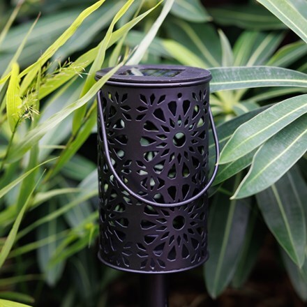 Solar cut out floral stake light