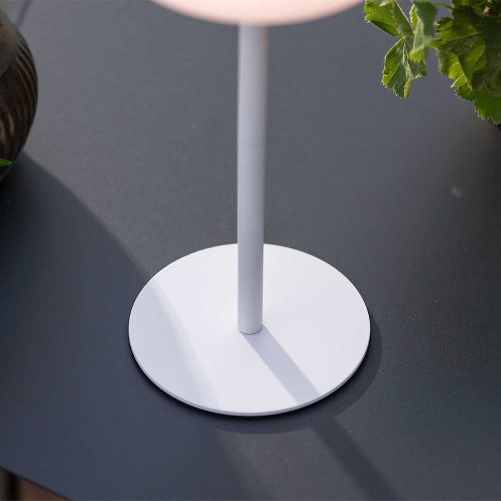 Rechargeable table lamp - white