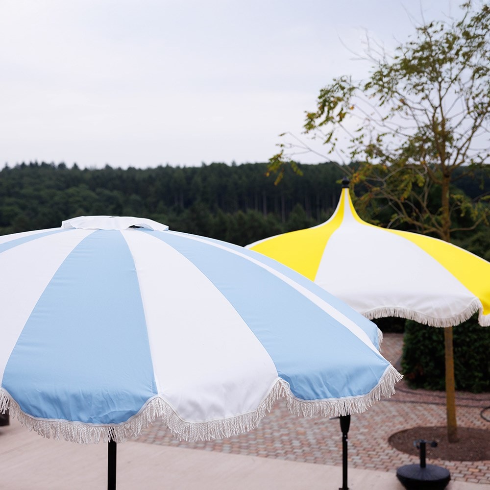 Tassel trim parasol blue and white
