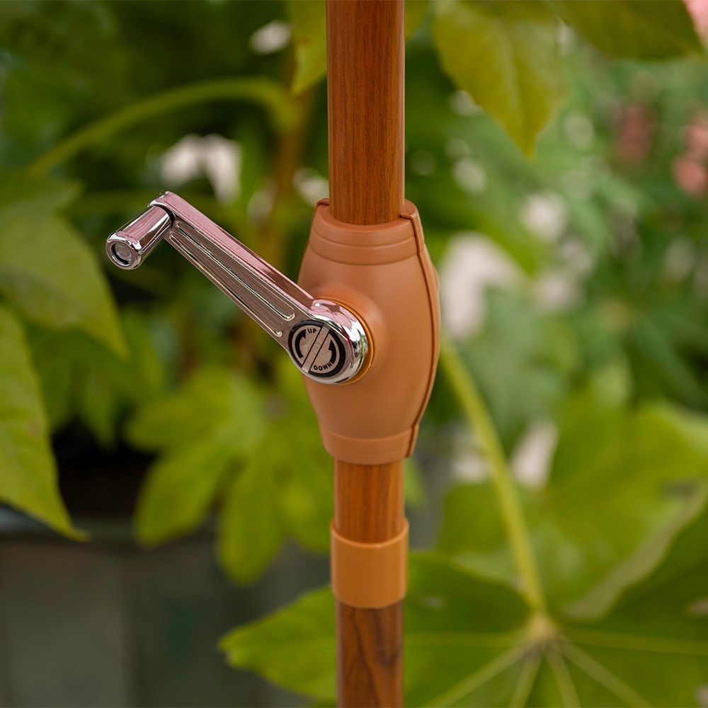 Tassel trim parasol - pink and red