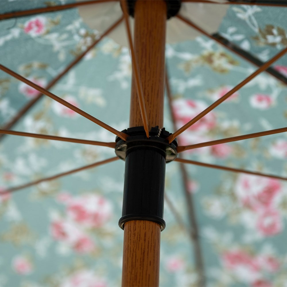 Green tassel parasol