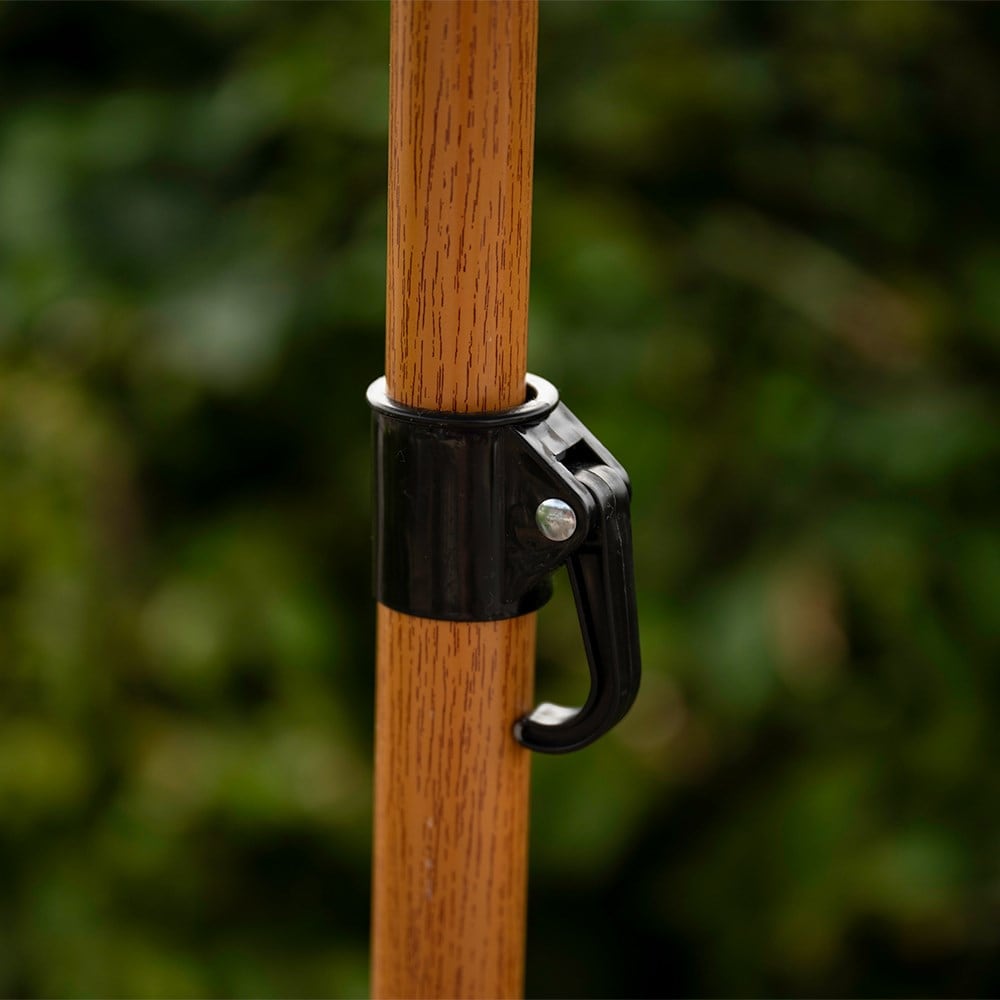 Green tassel parasol