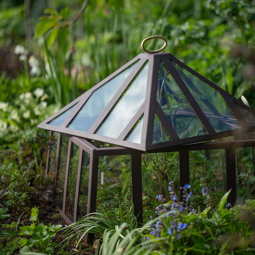 Square Victorian cloche - dark auburn