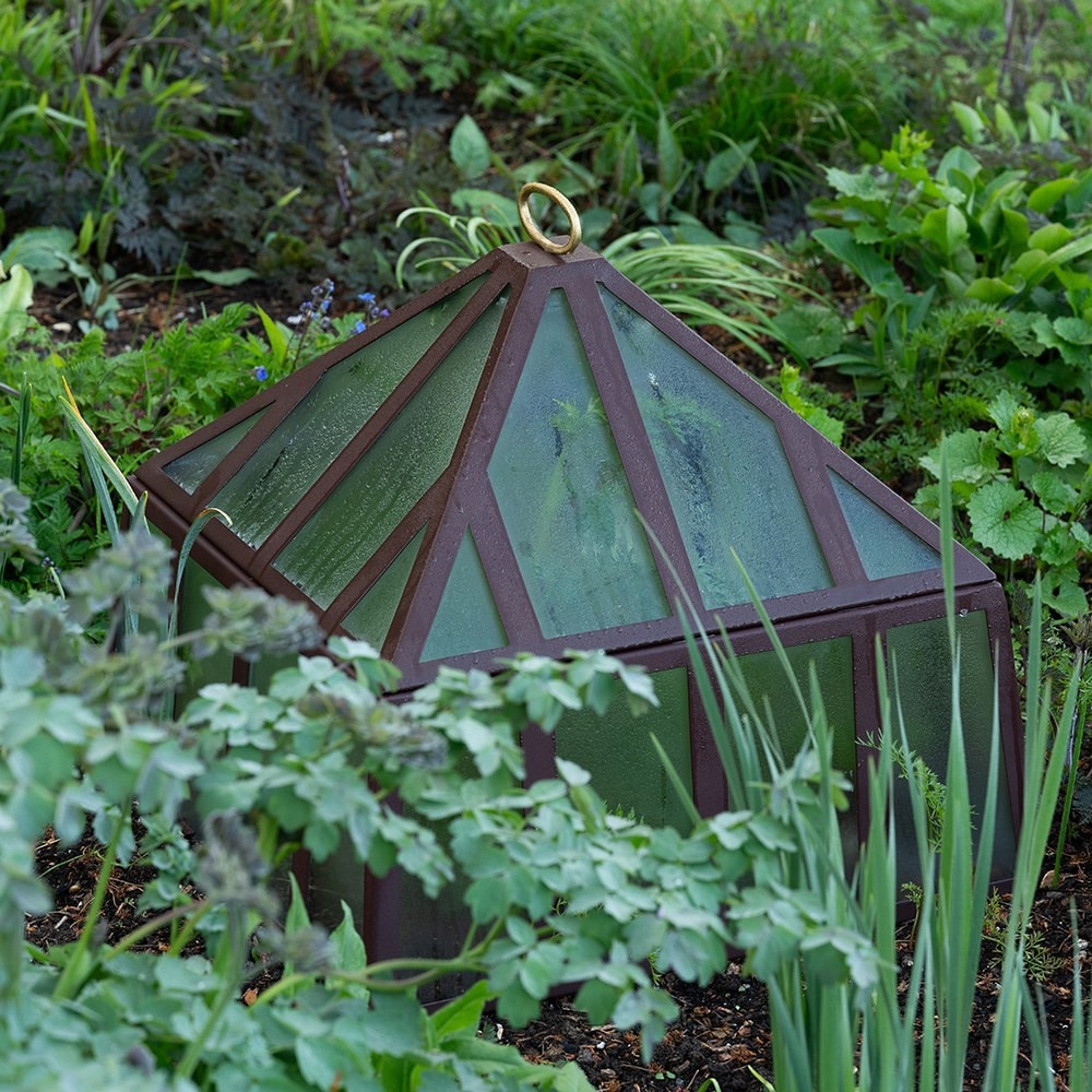 Square Victorian cloche - dark auburn