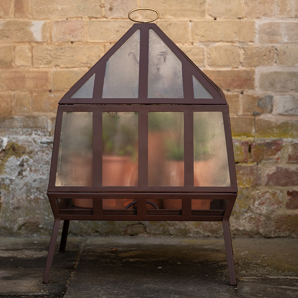Square Victorian growhouse - dark auburn