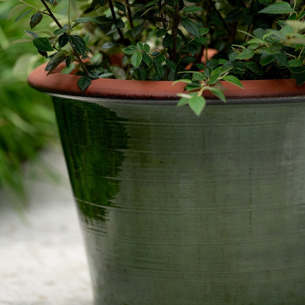 Glazed terracotta terrace pot - moss