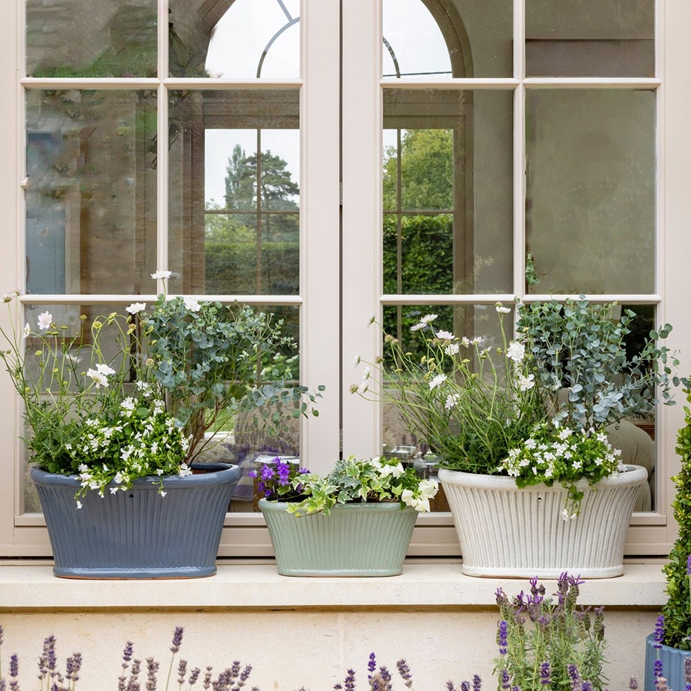 Ribbed glazed trough planter - white