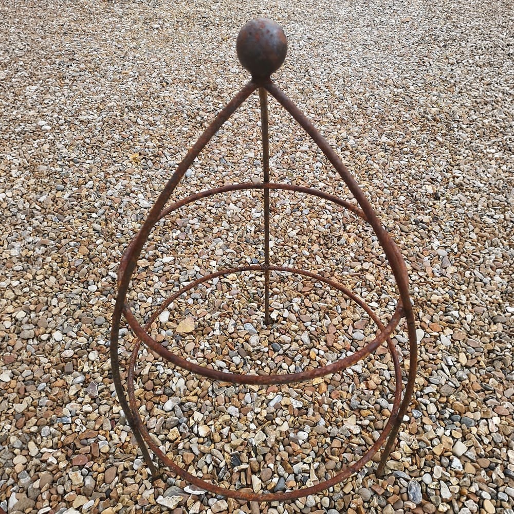 Gothic ball top plant support - rust
