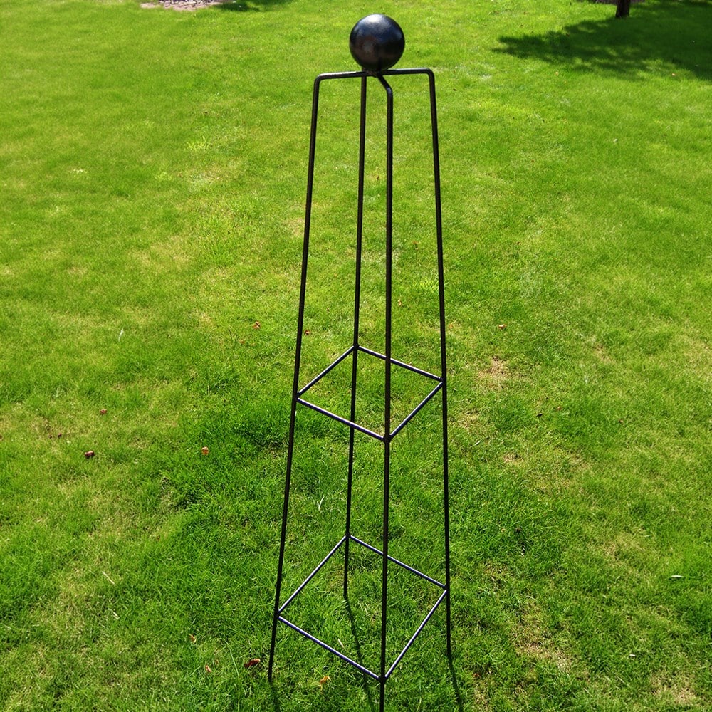 Square obelisk ball top - black