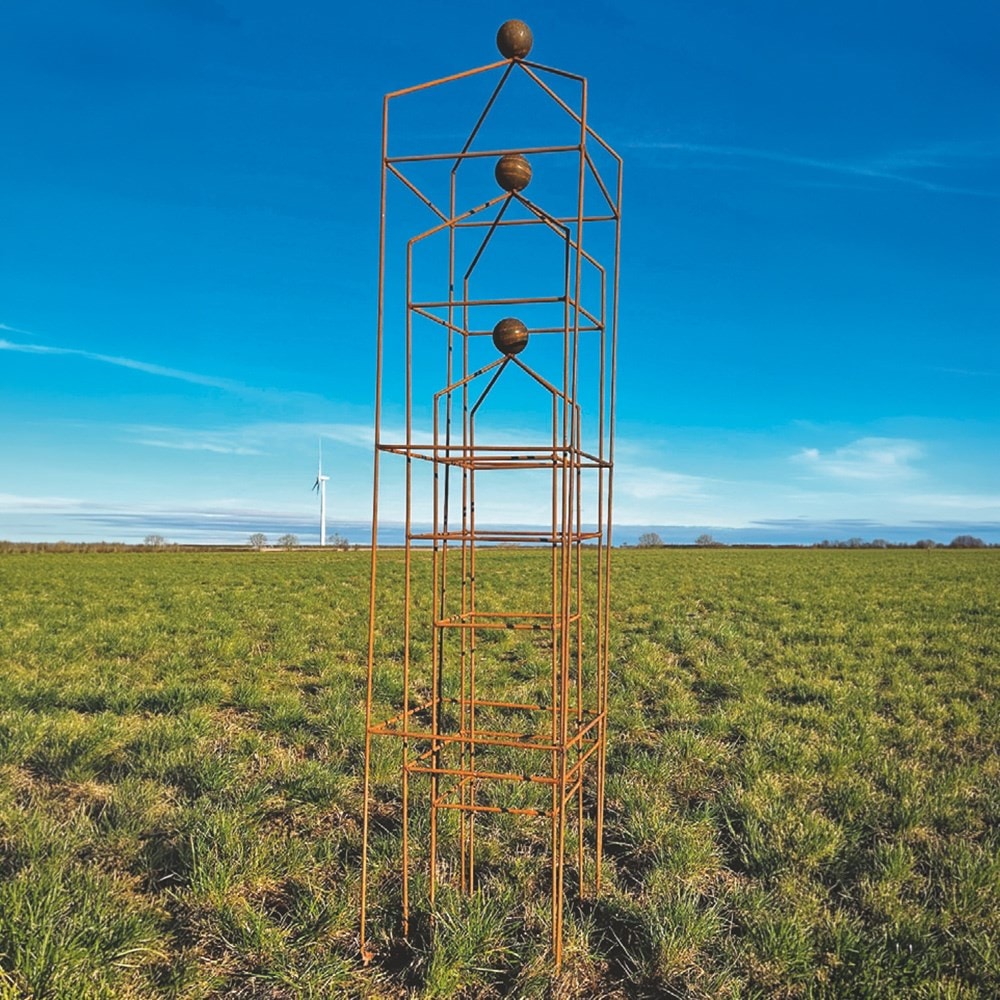 Square castle frame obelisk set of 3 - rust