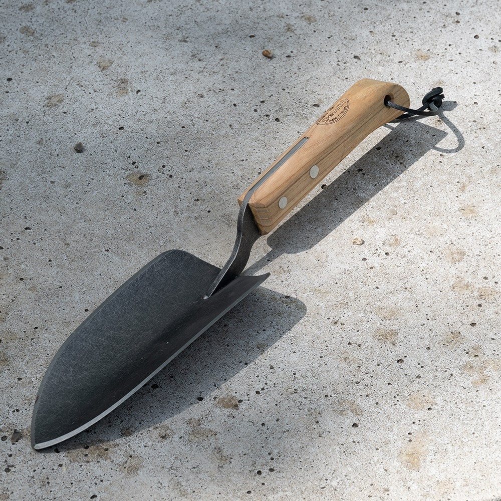 DeWit extra large digging & planting trowel