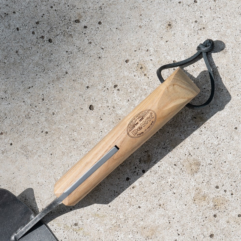DeWit extra large digging & planting trowel