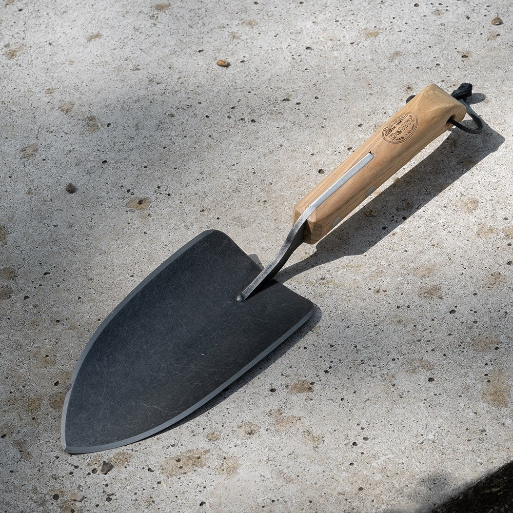 DeWit extra large digging & planting trowel