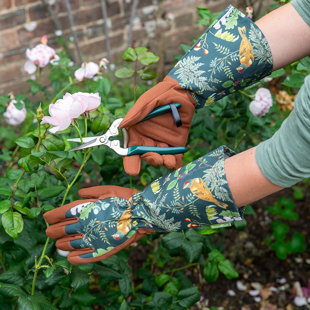 RHS woodland wonders gauntlet gloves